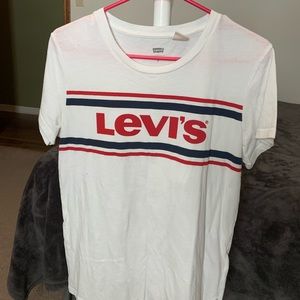 Levi’s Tee